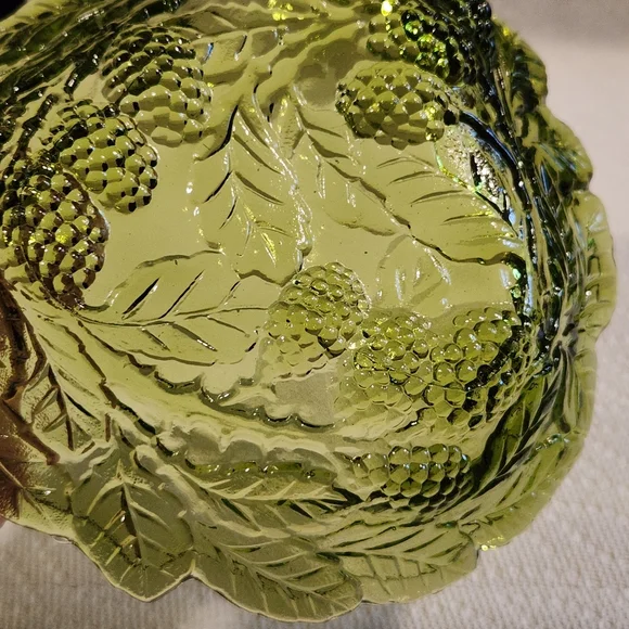 Vintage Indiana Glass Loganberry Green Glass Candy Dish Cottagecore Trinket Dish - Picture 7 of 10